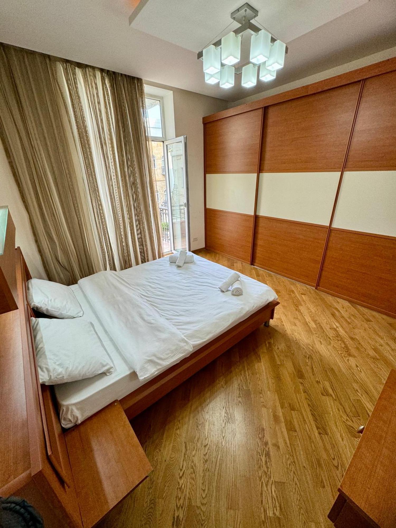 Four Seasons Apartment By Baku Housing Ngoại thất bức ảnh